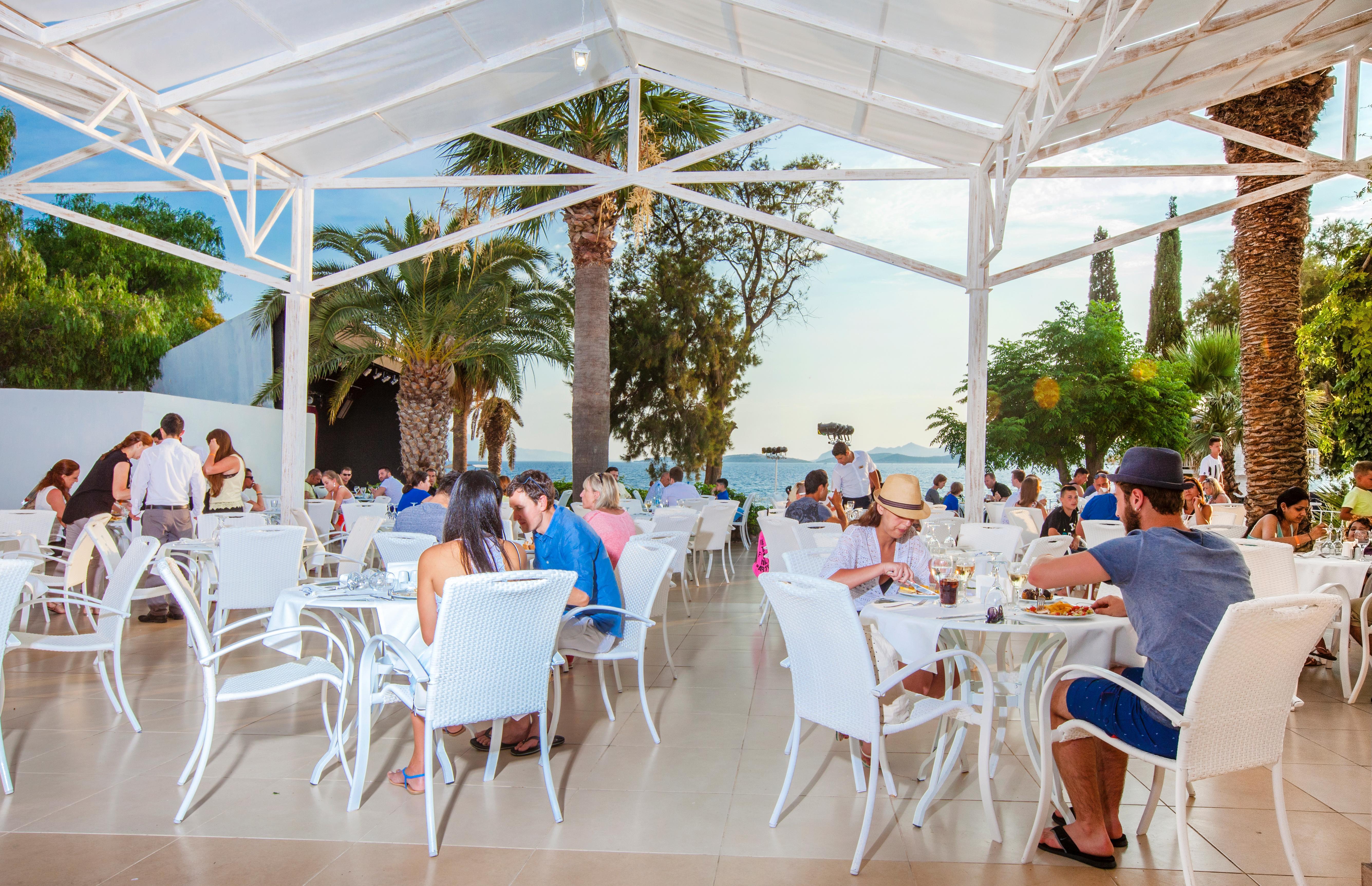 ラブランダ Tmt ボドルム リゾート【オールインクルーシブ】 エクステリア 写真 Restaurant in the resort